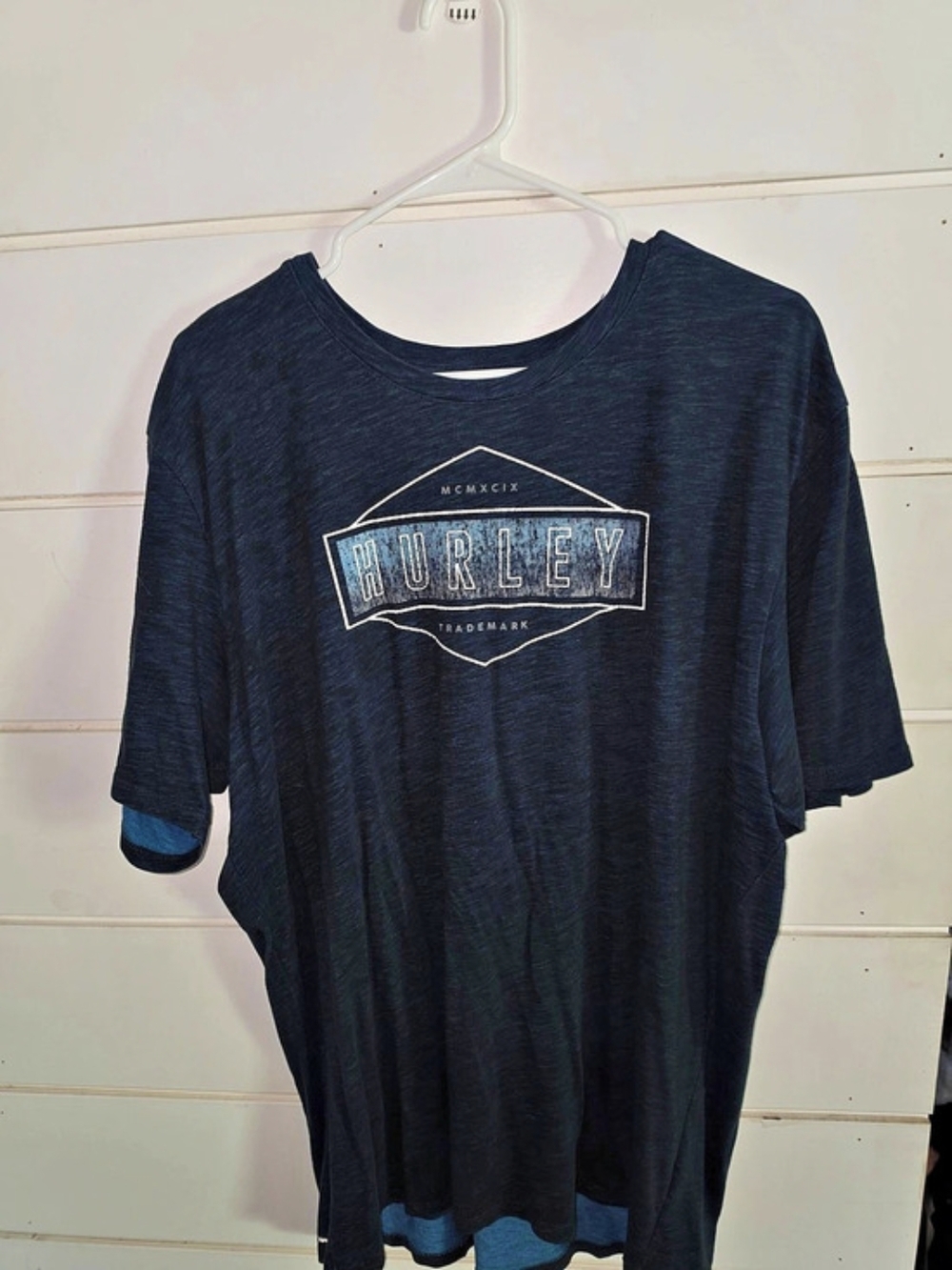 Hurley Graphic Tee Black & Blue Size XL